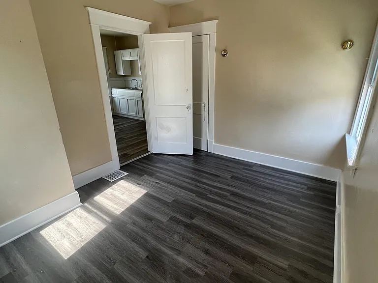 310 Chelsea Pl — Photo 21