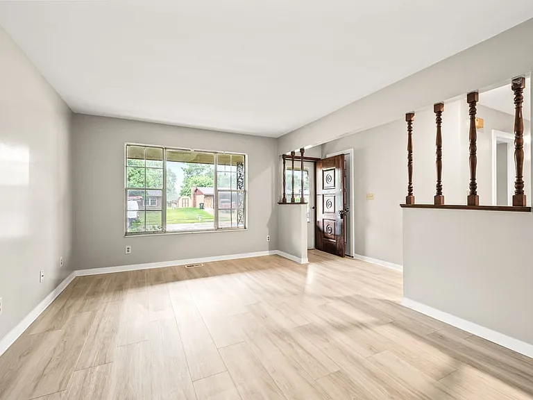 213 Southerly Hills Dr — Photo 5