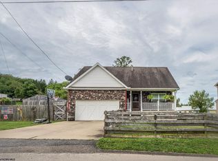 1542 Tulip Ln, Fairmont, WV 26554