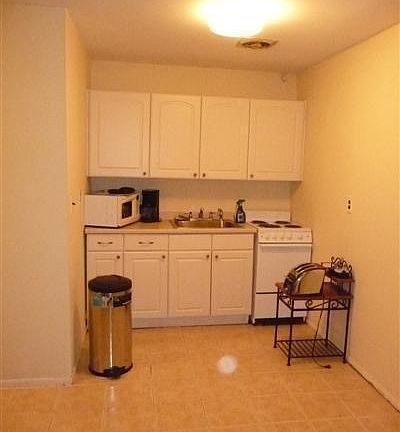 5th image of 26 Fieldstone Dr APT 9A