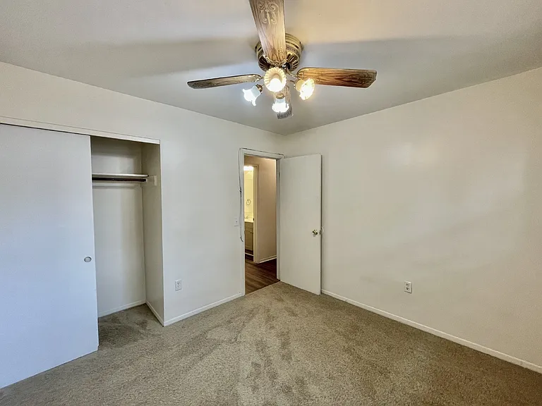 717 Rockwood Dr — Photo 17
