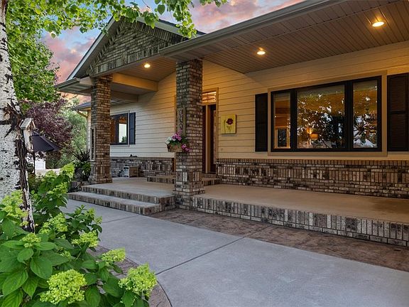 3rd image of 3002 Alpine Dr