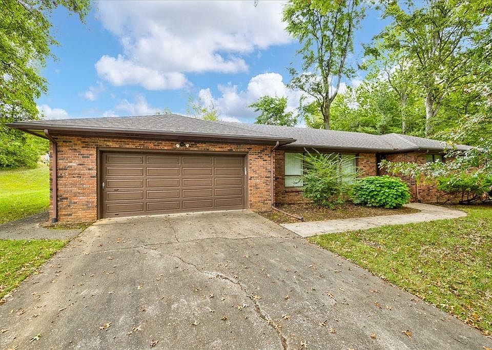 1st image of 4421 Greenacre Dr