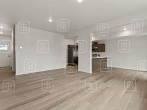 5th image of 307 S Grady Ln #1