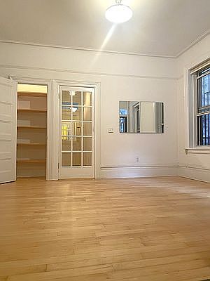 3rd image of 701 Franklin Ave APT 1