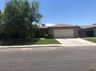 5513 Mar Grande Dr, Bakersfield, CA 93307