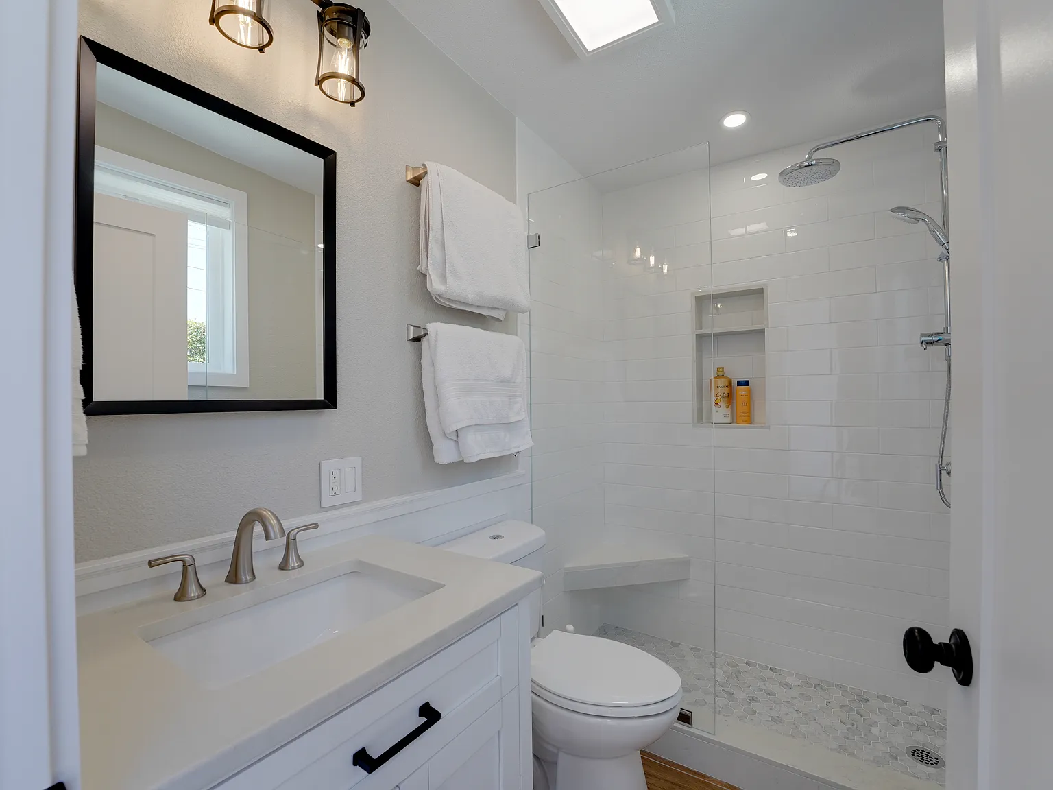 208 J Ave — Photo 3