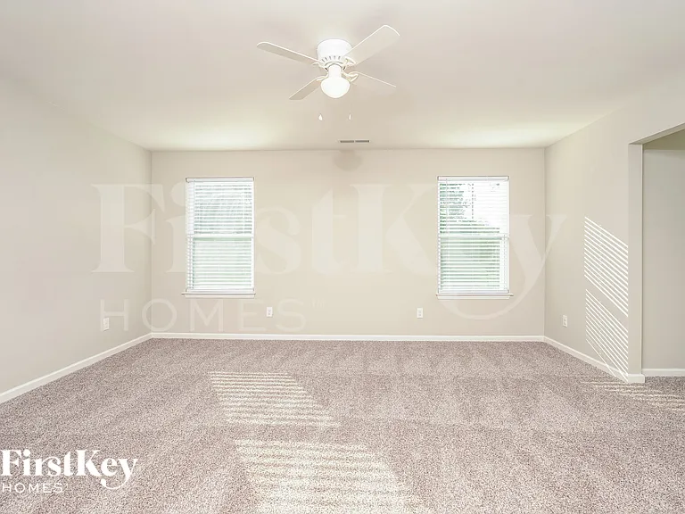 2377 Dukes Hollow Ct — Photo 9