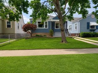 1717 Warwick Ave, Whiting, IN 46394