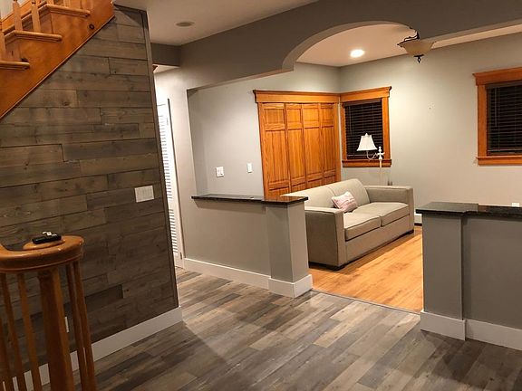 Front Entrance and sitting area with pull out couch