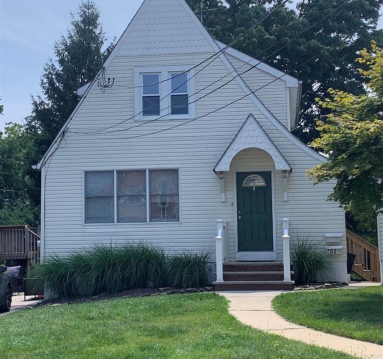 1st image of 102 Keasler Ave
