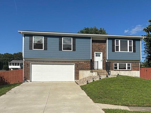 3rd image of 805 Yates Dr