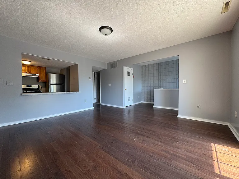 76-4D Sherman Ave — Photo 1