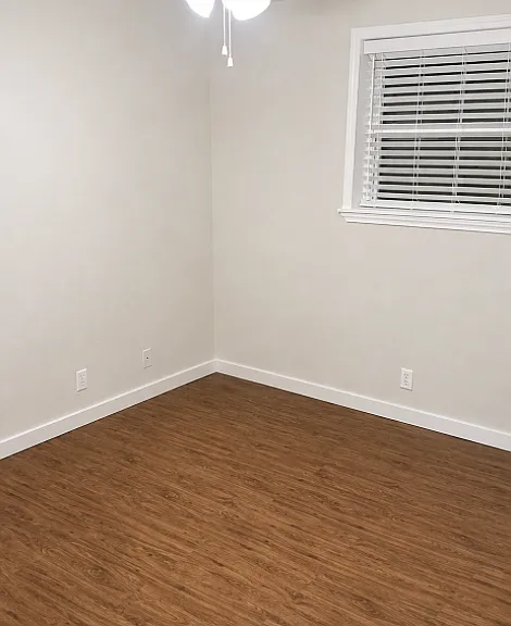 2428 Louise St #202 — Photo 5