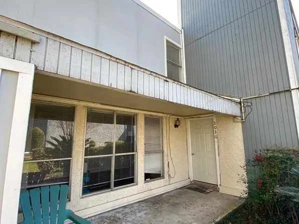 781 Country Place Dr APT 2030, Houston, TX 77079