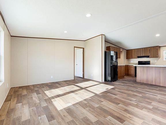 5th image of 340 N Fork Dr
