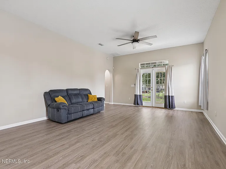 11242 Panther Creek Pkwy — Photo 14
