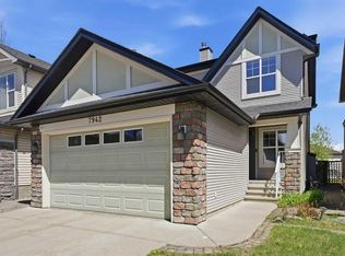 7942 Cougar Ridge Ave SW, Calgary, AB T3H5L3