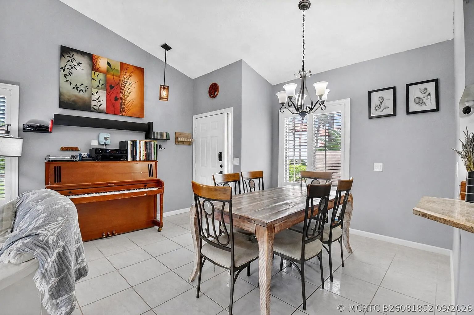 2 bed, 2.0 bath, 996 sqft, $2,500 — Photo 3