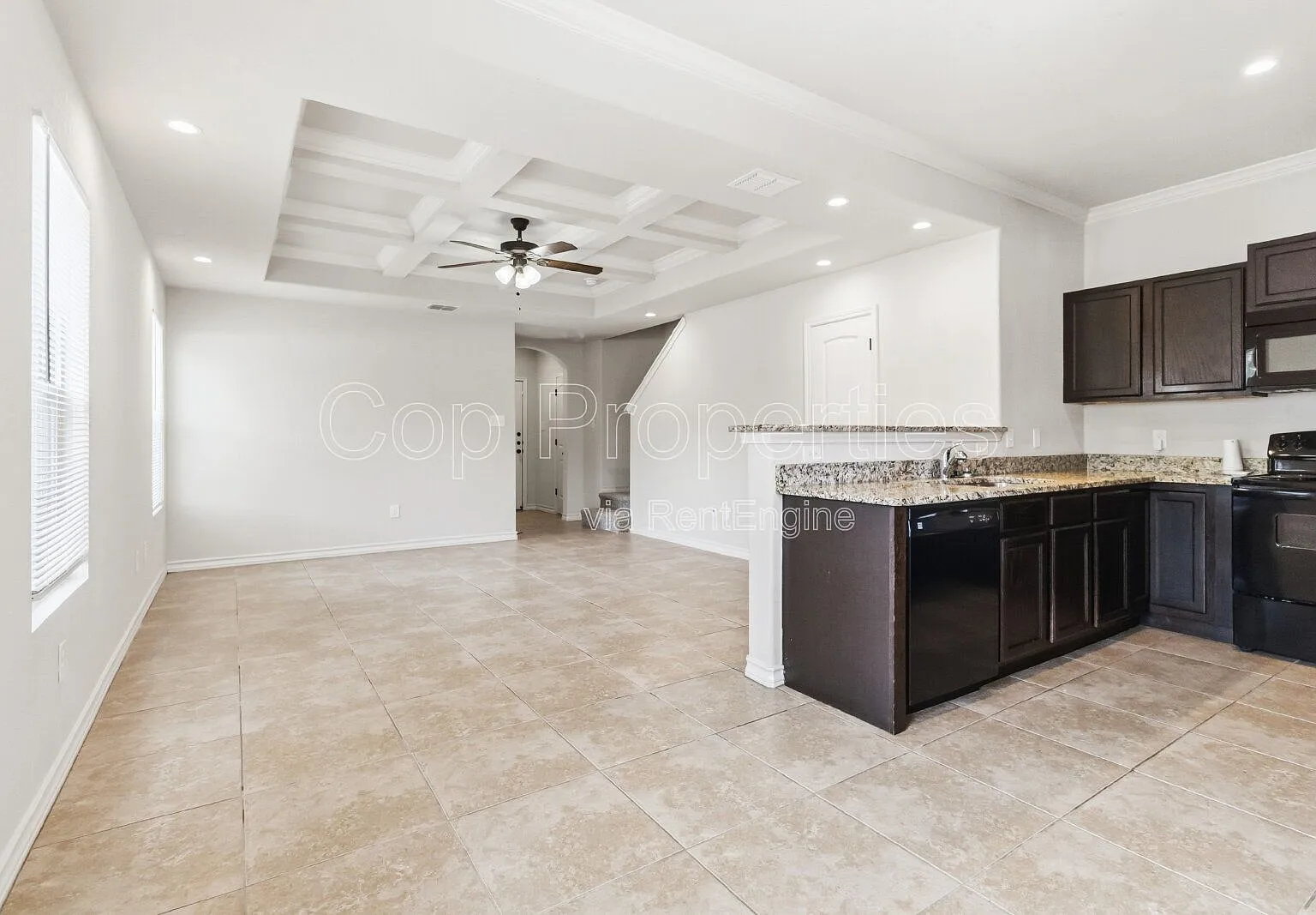 3 bed, 2.5 bath, 1219 sqft, $1,395 — Photo 3