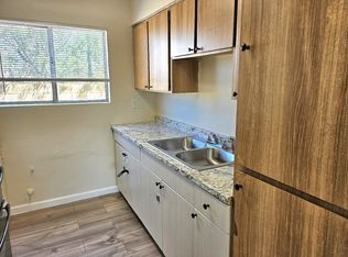 7155 N 66th Dr APT 102, Glendale, AZ 85301