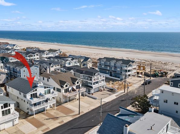 25 81st St #W, Sea Isle City, NJ 08243