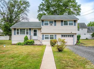 18 Carmen St, Somerset, NJ 08873