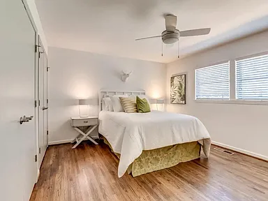 The V Apartments — photo 10
