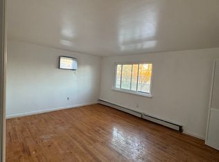 185 Lamberts Ln FLOOR 1, Staten Island, NY 10314