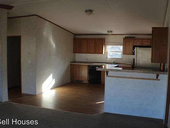2nd image of 703 W Chickasaw St