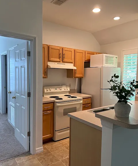947 Spring Park Loop #B — Photo 23