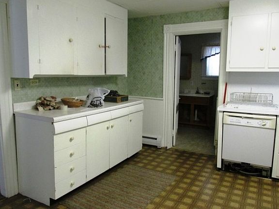2nd image of 16 Church St