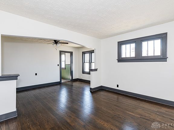 2nd image of 1020 Weng Ave