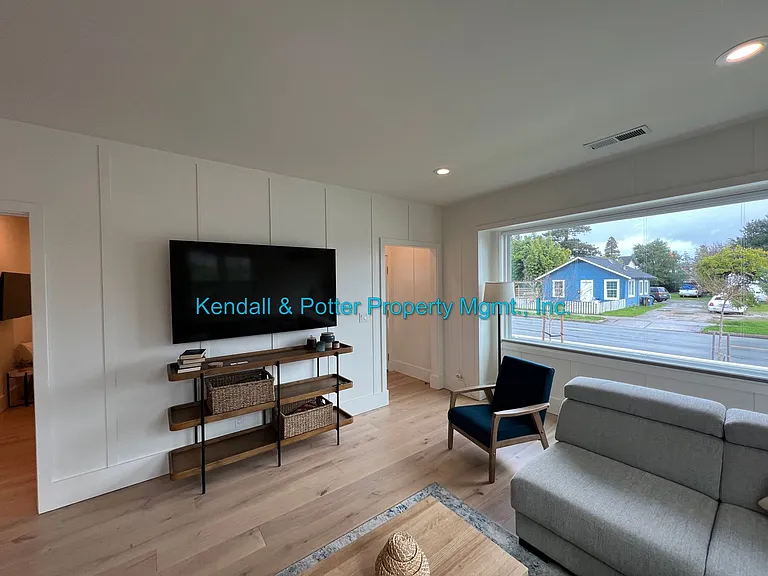 1411 Seabright Ave — Photo 27