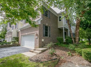19 Deepwater Cir, Manalapan, NJ 07726
