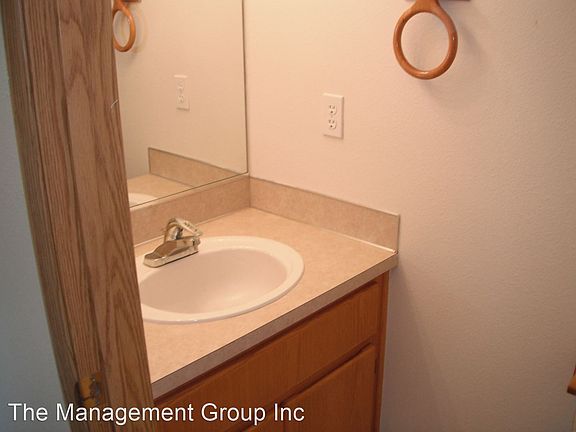 3rd image of 7402 NE 163rd Ave