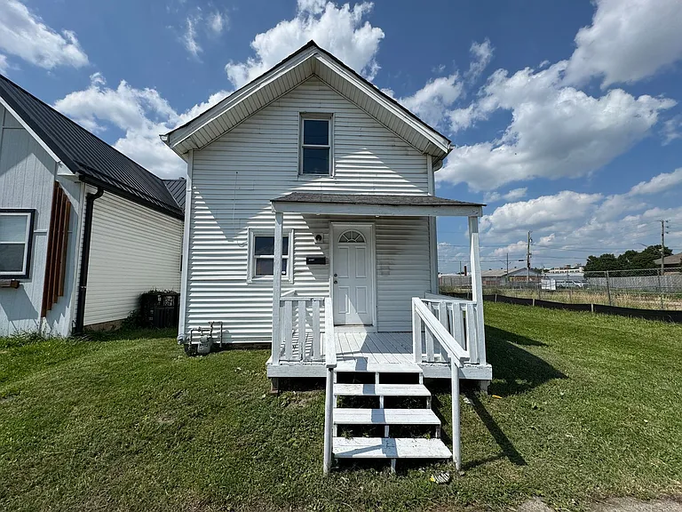 1010 Bates St — Photo 1