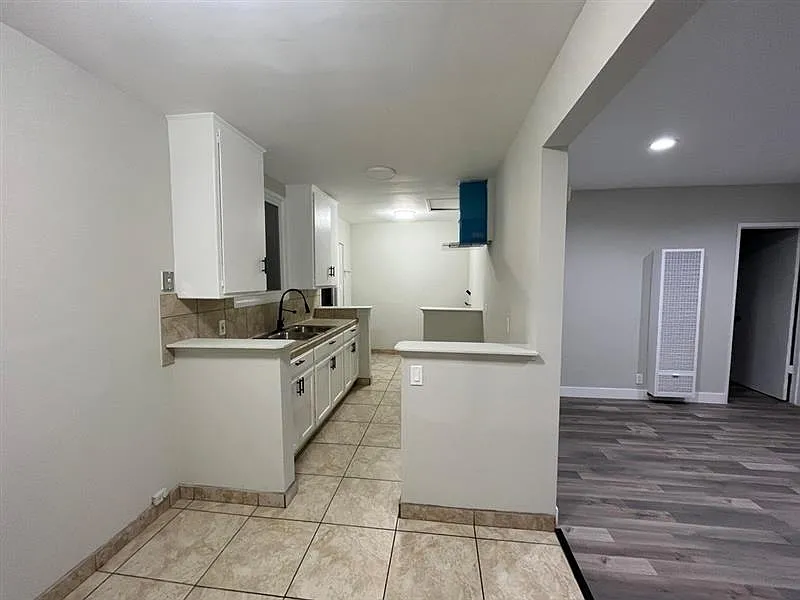 1 bed, 500 sqft, $1,900 — Photo 3