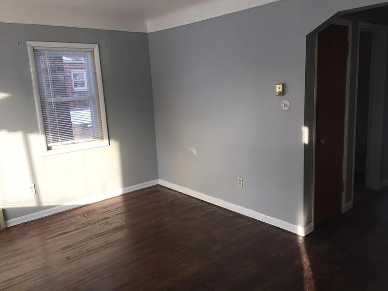 8046 Greenlawn St — Photo 3