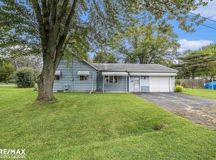 2304 Lavelle Rd, Flint, MI 48504