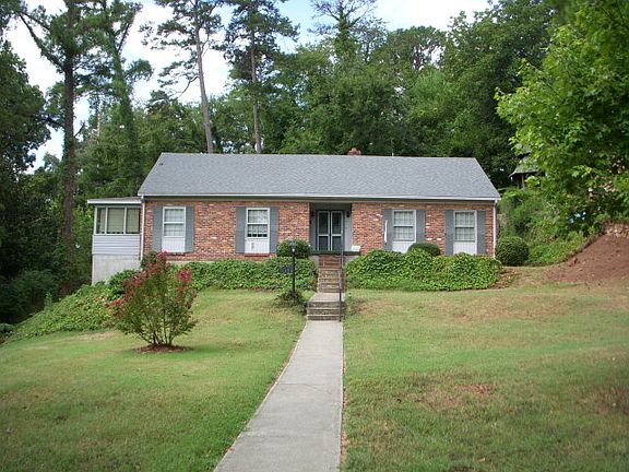 2nd image of 117 Oakwood Pl