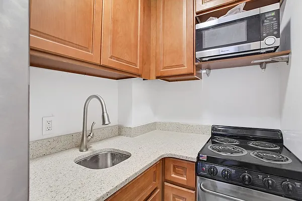 Rented by Bryan L Rozencwaig, LREB | media 11