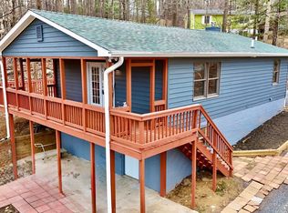 138 Parkside Rd, Linden, VA 22642