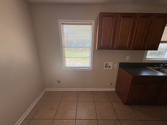 5th image of 4901 Hodge Rd