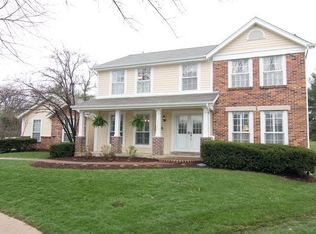 16200 Windfall Ridge Dr, Chesterfield, MO 63005