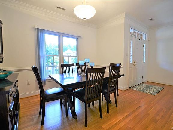 4th image of 11320 Royal Ln