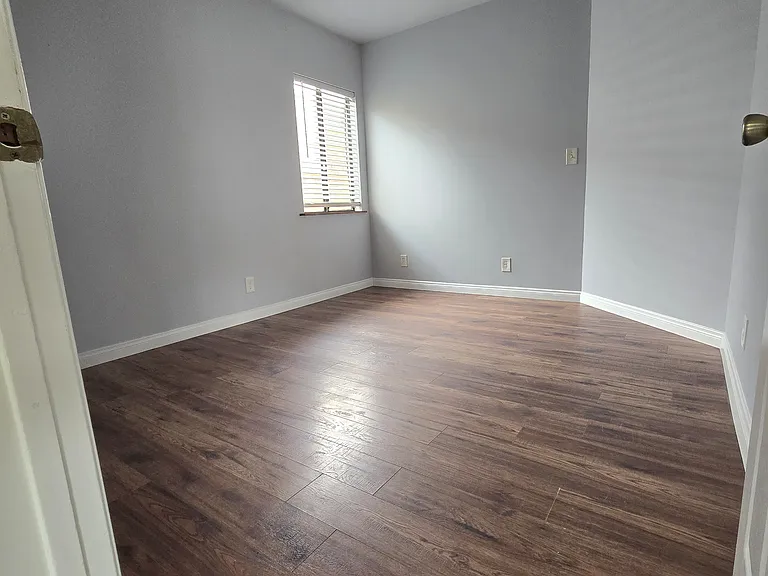 Bedroom 2 Entrance