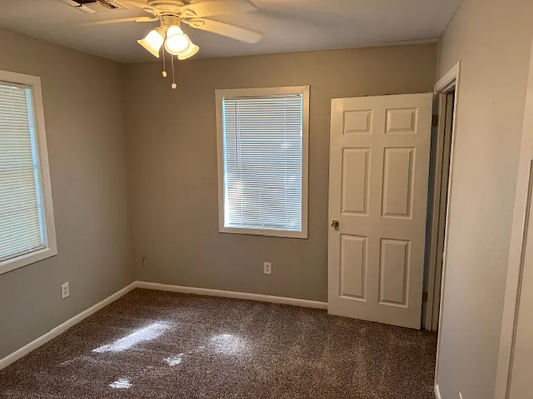 1711 San Saba St — Photo 9