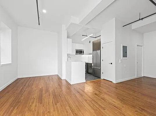 Rented by Corcoran | media 27