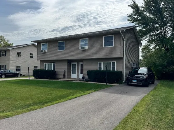 11-13 W Anchor Dr, Oswego, IL 60543